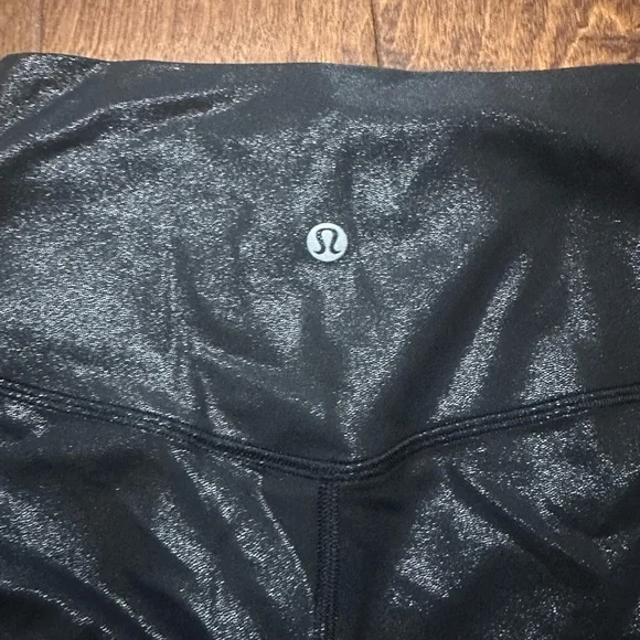 Lululemon Align Shine 25” leggings - Picture 4 of 8